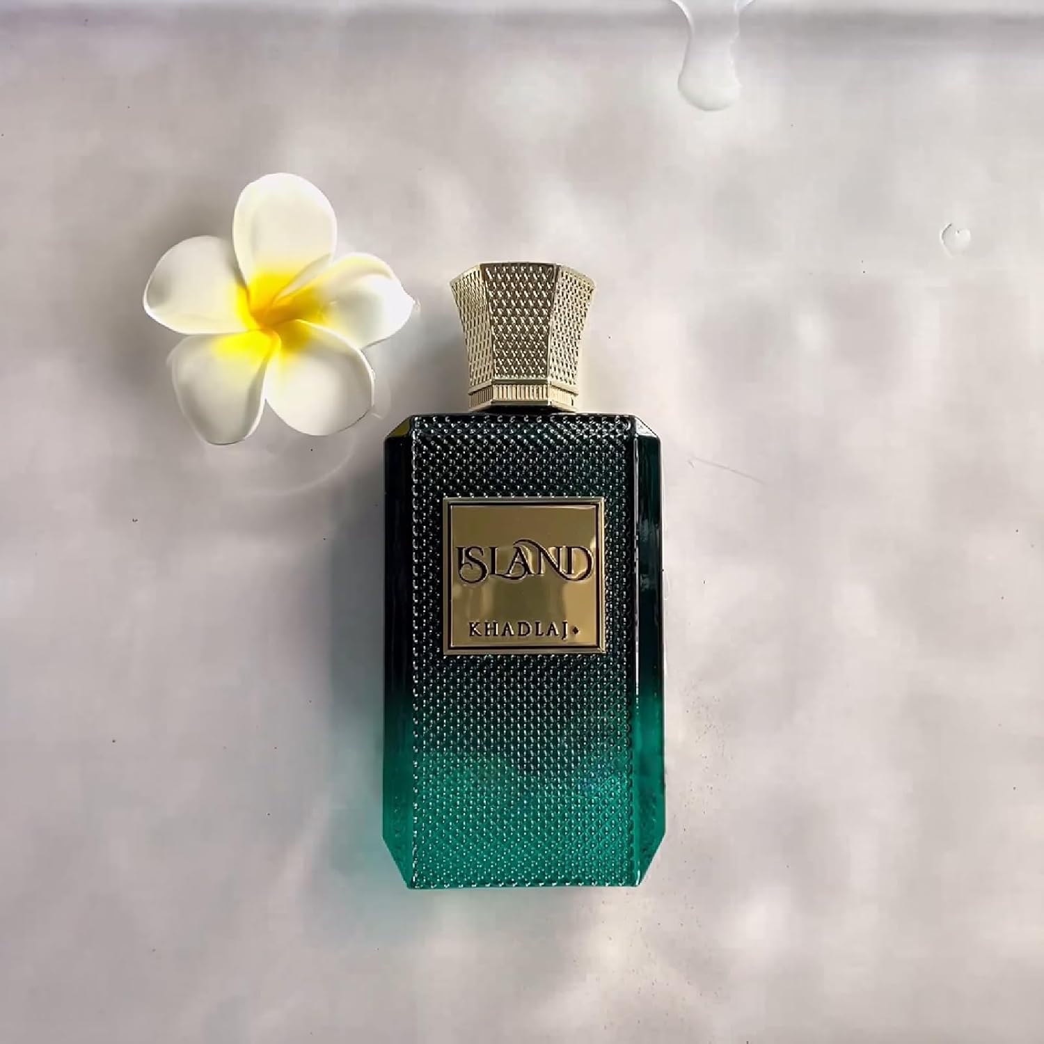 Khadlaj Island Extrait de Parfum Unisex Tropical Citrus & Amber Fragrance